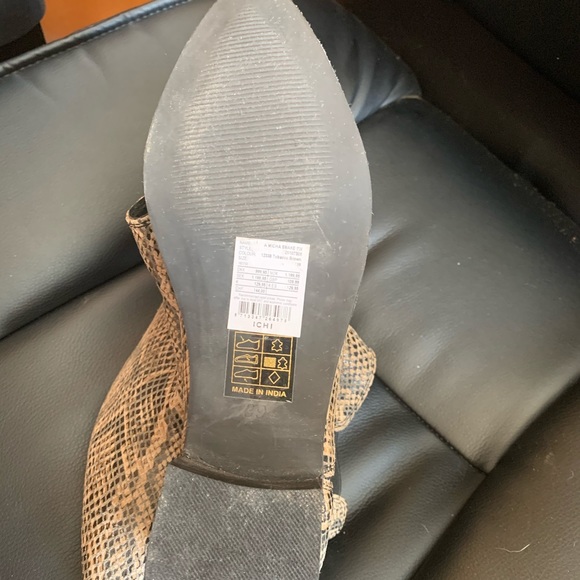 Ankle booties - Picture 4 of 4